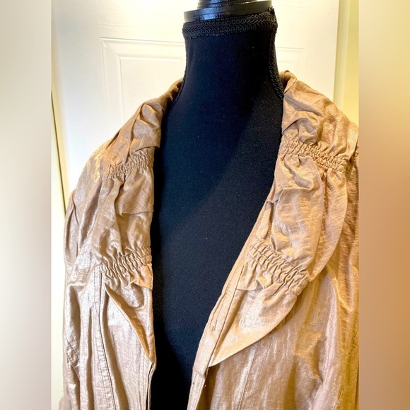 Chico’s shiny crinkle blazer, shimmery  w/ ruched sleeves effect. - Picture 8 of 11